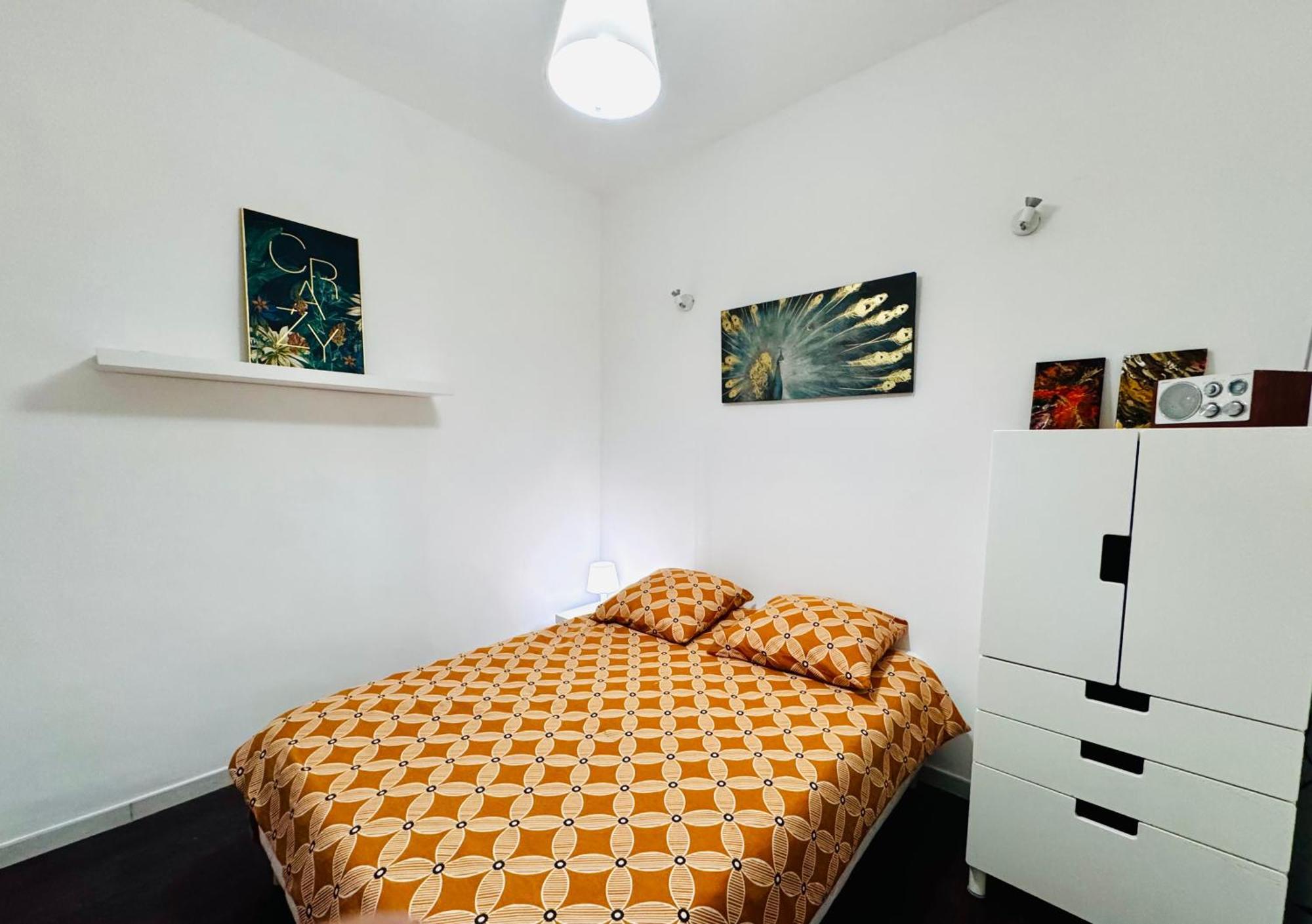 Apartment Centre *